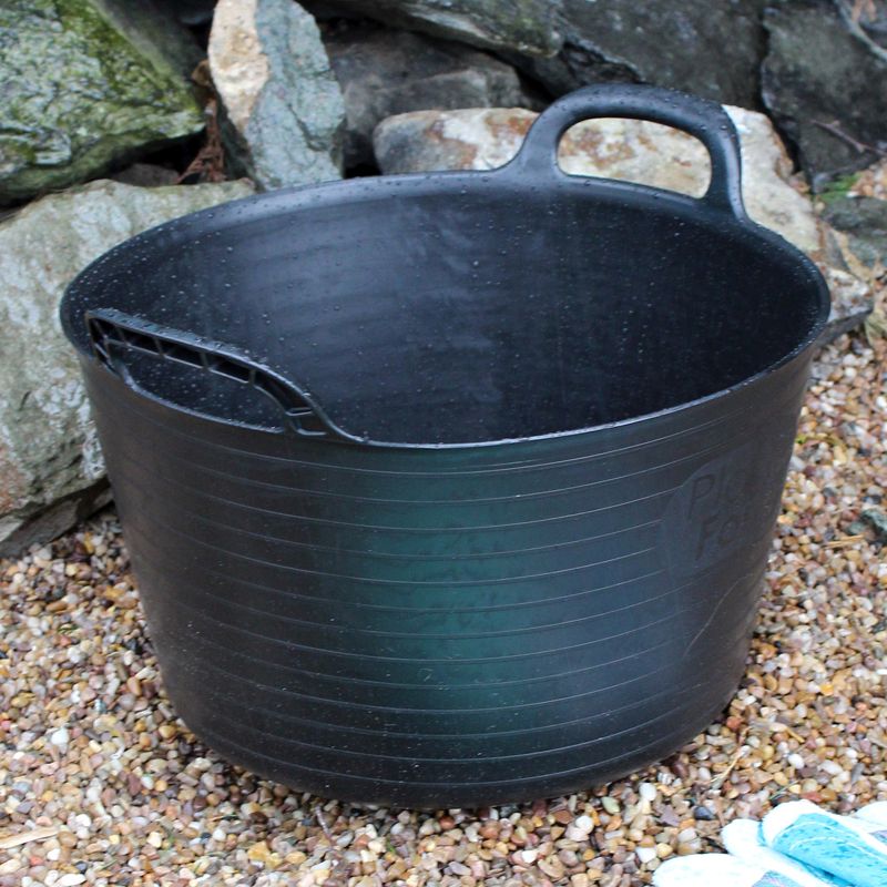 Kingfisher Growing 15 Litre Black Rubber Tub with Carry Handles